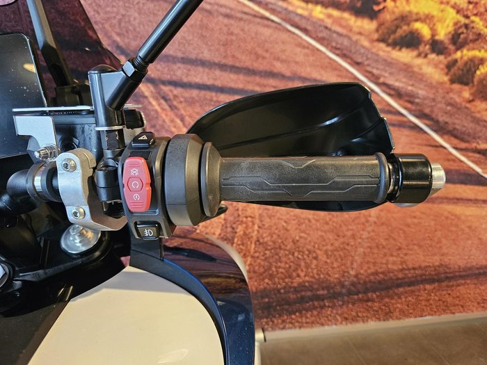 2023 CFMOTO 800MT Touring MT White