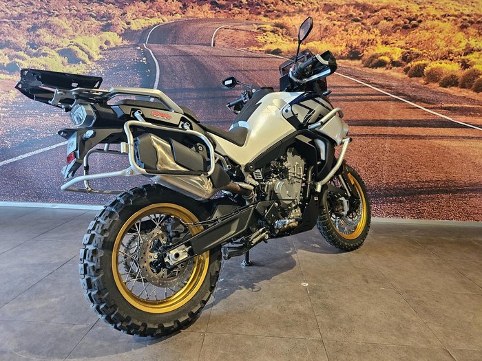 2023 CFMOTO 800MT Touring MT White
