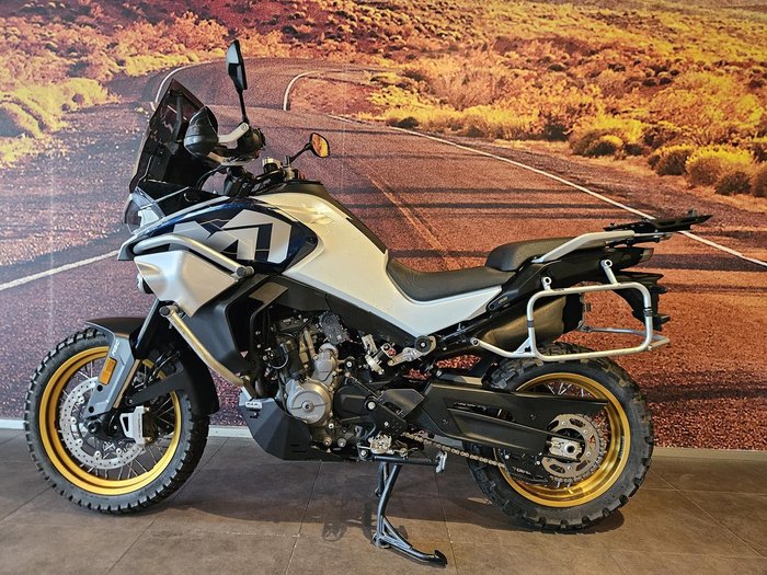 2023 CFMOTO 800MT Touring MT White