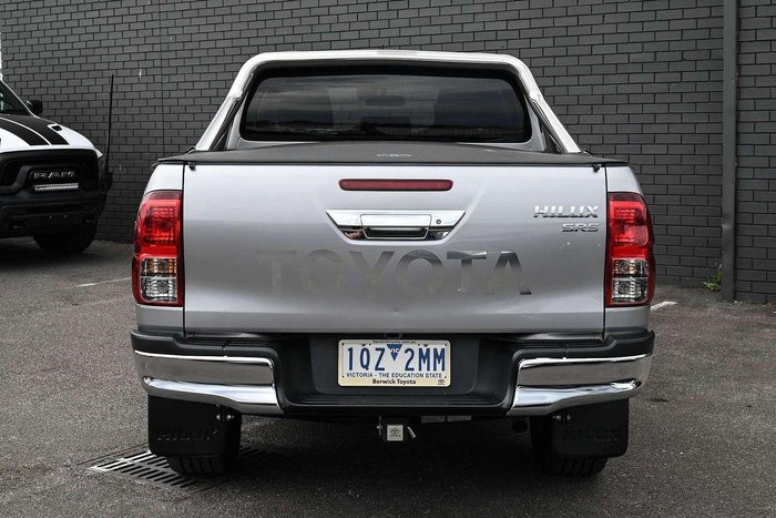2020 Toyota Hilux SR5