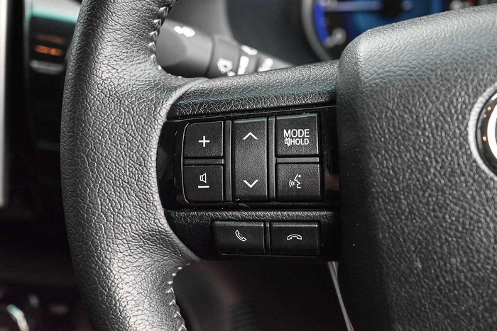 2020 Toyota Hilux SR5