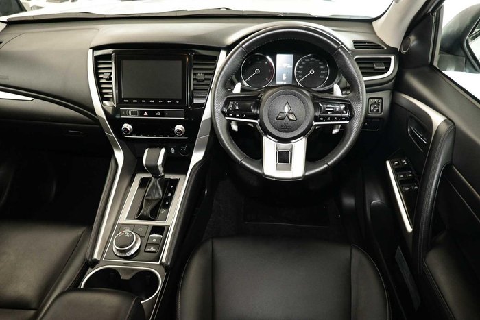 2025 Mitsubishi Pajero Sport GLS