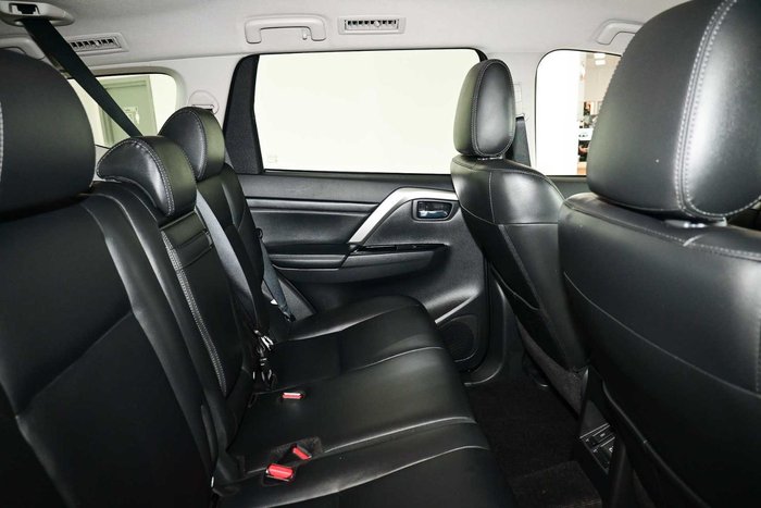 2025 Mitsubishi Pajero Sport GLS