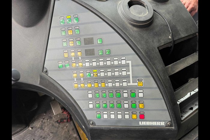 1999 Liebherr Ltm1080-1