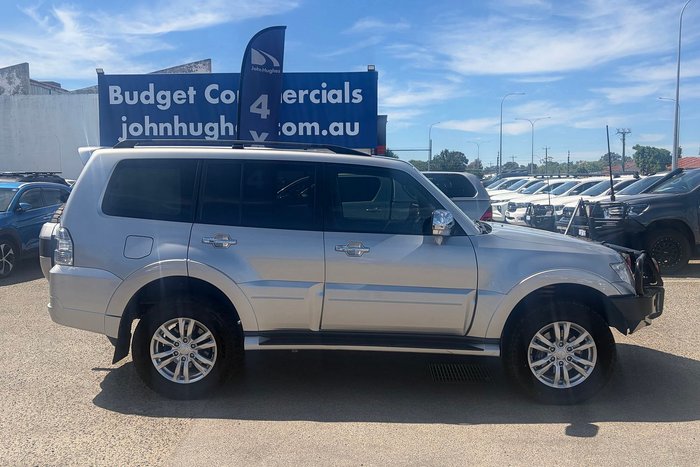 2020 Mitsubishi Pajero GLS