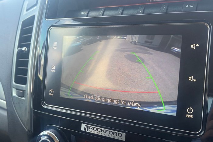 2020 Mitsubishi Pajero GLS