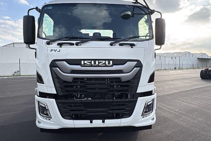 2025 Isuzu F Series