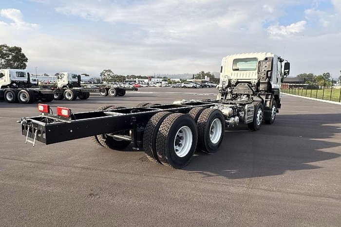 2025 Isuzu F Series FYJ 320-255 AT R60