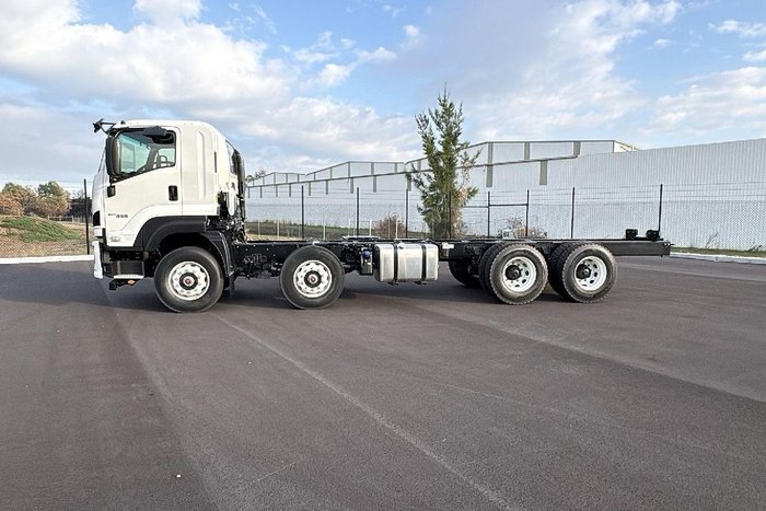 2025 Isuzu F Series FYJ 320-255 AT R60