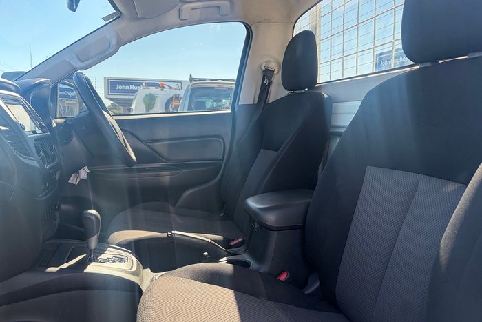 2019 Mitsubishi Triton GLX