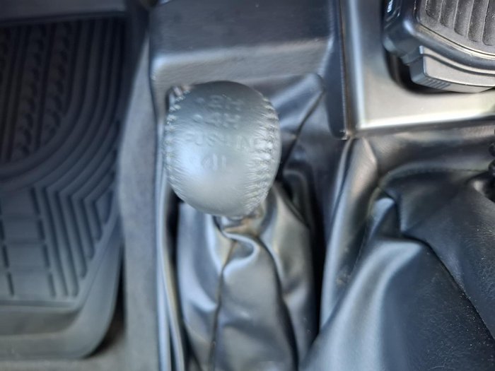 2013 Nissan Patrol ST Y61 4X4 Dual Range Desert Gold