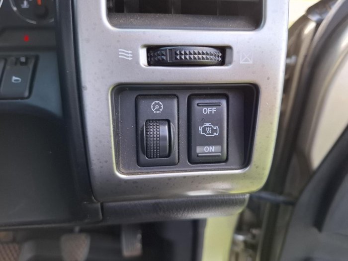 2013 Nissan Patrol ST Y61 4X4 Dual Range Desert Gold