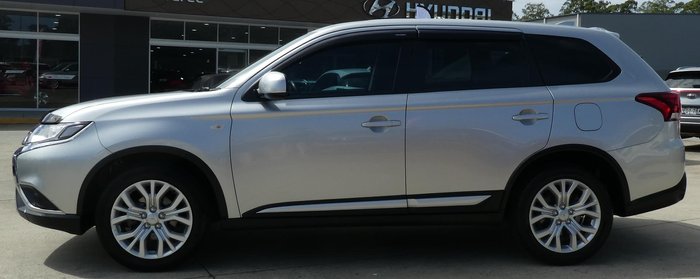 2021 Mitsubishi Outlander ES