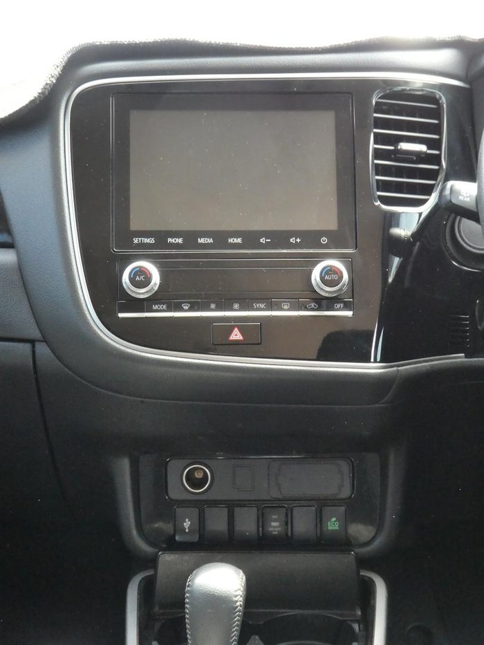 2021 Mitsubishi Outlander ES