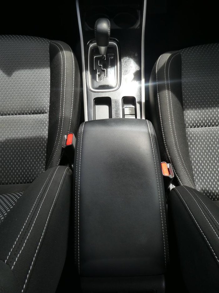 2021 Mitsubishi Outlander ES