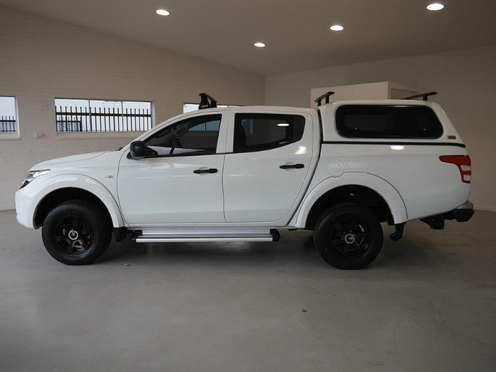 2017 Mitsubishi Triton GLX