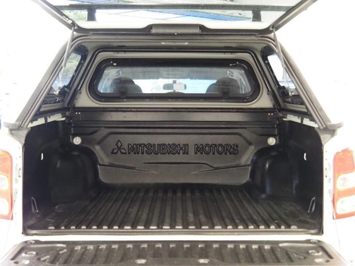 2017 Mitsubishi Triton GLX