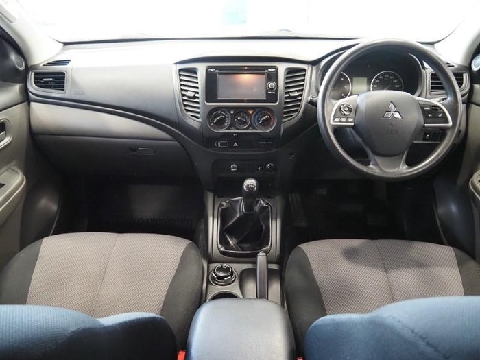 2017 Mitsubishi Triton GLX