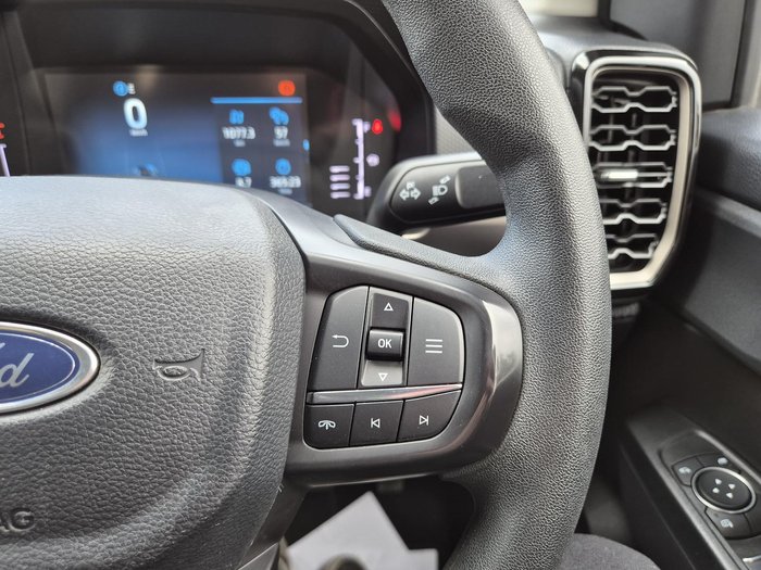 2025 Ford Everest Ambiente