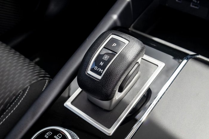2024 Mitsubishi Outlander ES