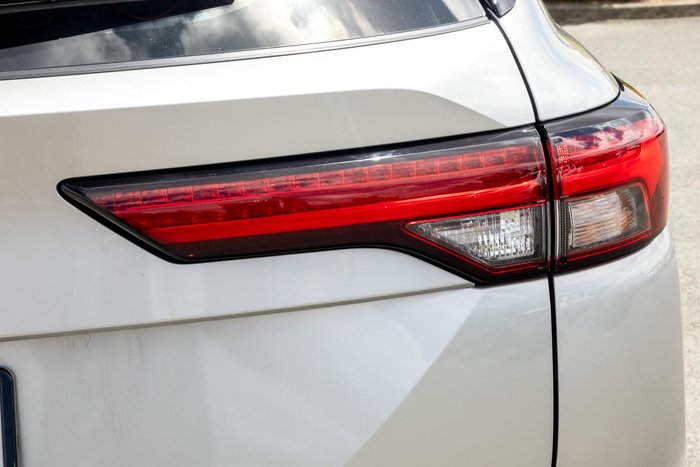 2024 Mitsubishi Outlander ES