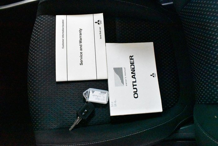 2017 Mitsubishi Outlander LS Safety Pack