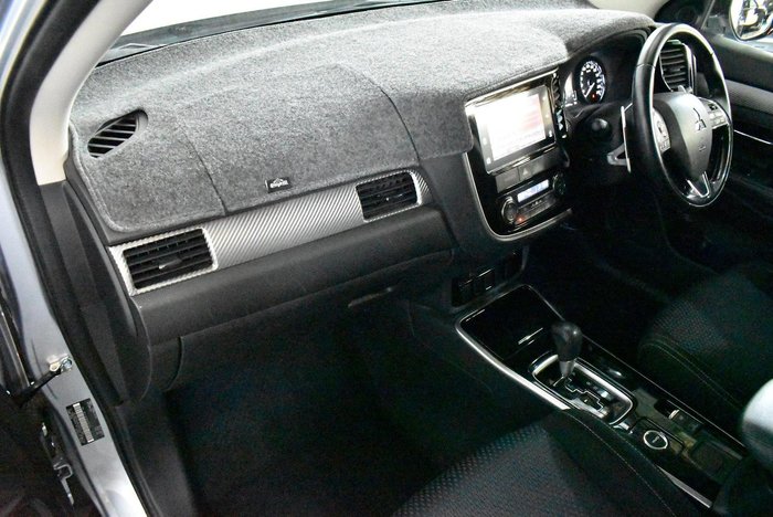 2017 Mitsubishi Outlander LS Safety Pack