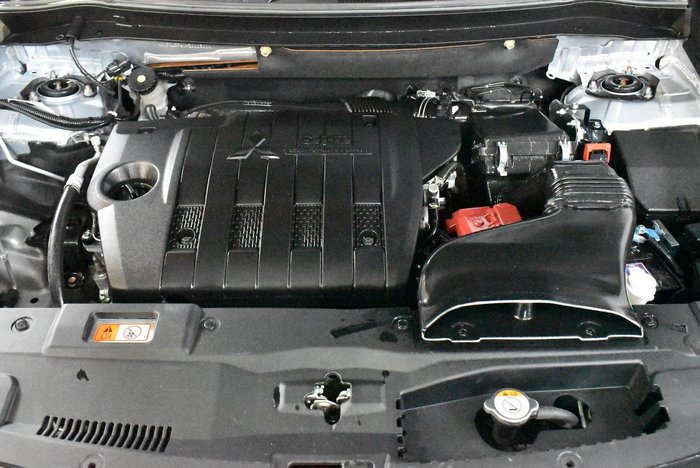 2017 Mitsubishi Outlander LS Safety Pack