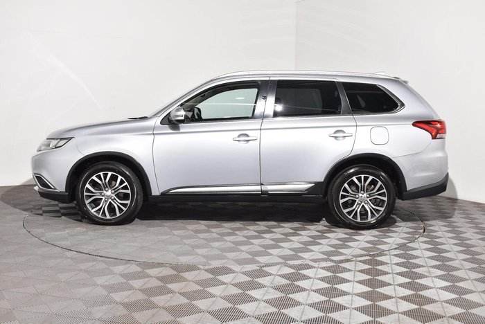 2017 Mitsubishi Outlander LS Safety Pack