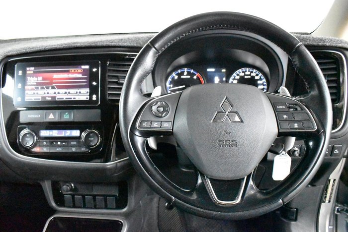 2017 Mitsubishi Outlander LS Safety Pack