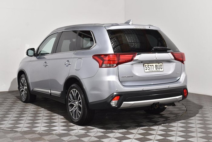 2017 Mitsubishi Outlander LS Safety Pack