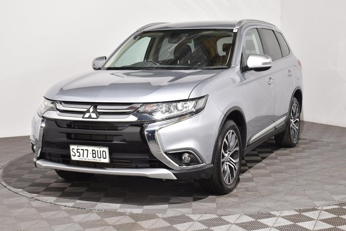 2017 Mitsubishi Outlander LS Safety Pack