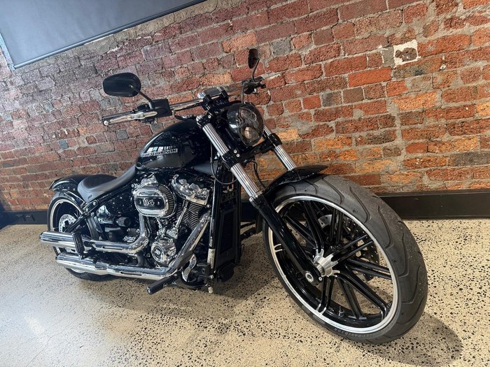 Harley-Davidson Breakout 114 (FXBRS) Softail