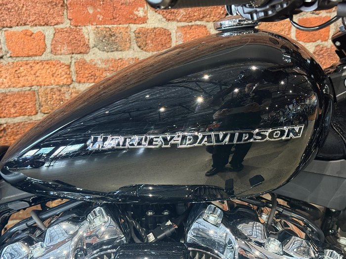 Harley-Davidson Breakout 114 (FXBRS) Softail