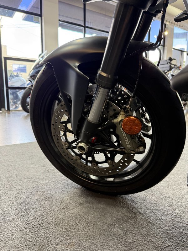 2024 DUCATI STREETFIGHTER V2 Red