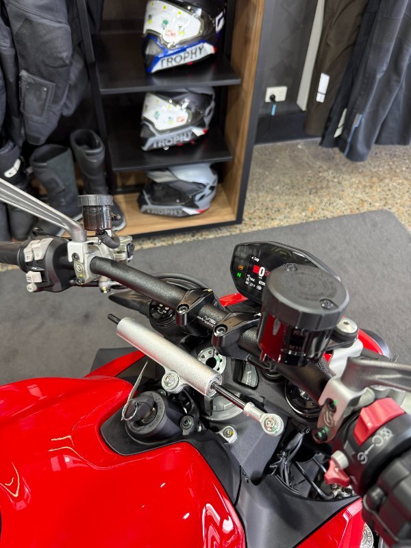 2024 DUCATI STREETFIGHTER V2 Red