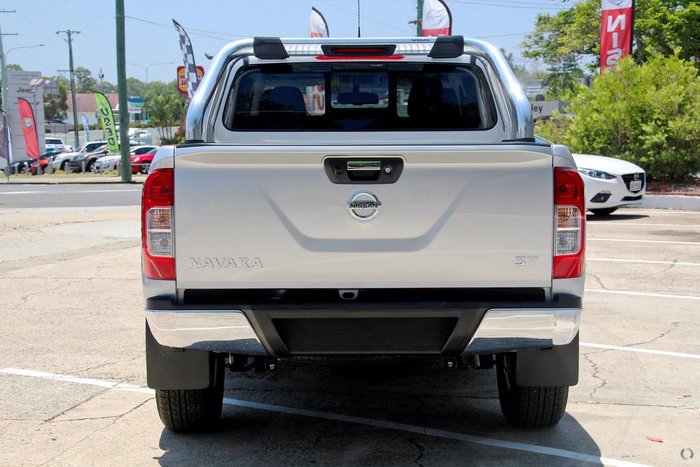 2017 Nissan Navara ST D23 Series 2 4X4 Dual Range Brilliant Silver
