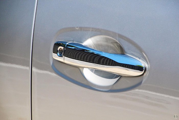 2017 Nissan Navara ST D23 Series 2 4X4 Dual Range Brilliant Silver