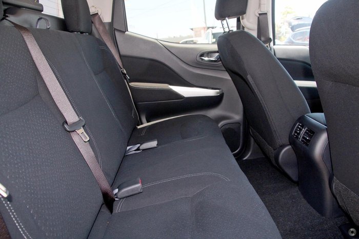 2017 Nissan Navara ST D23 Series 2 4X4 Dual Range Brilliant Silver