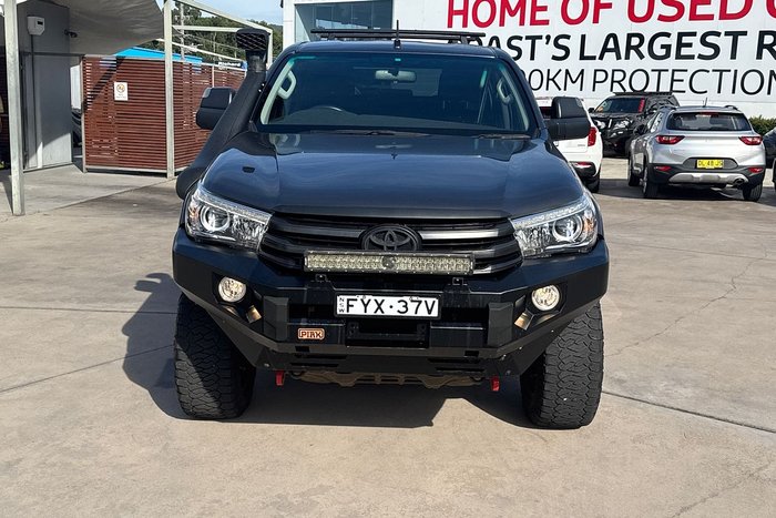 2017 Toyota Hilux SR5