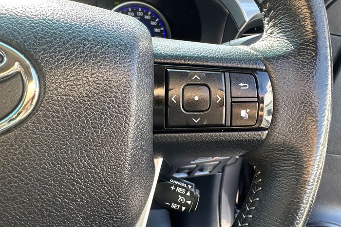 2017 Toyota Hilux SR5