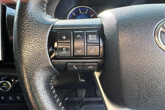 2017 Toyota Hilux SR5