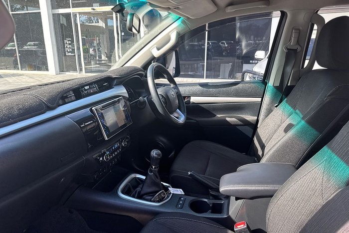 2017 Toyota Hilux SR5