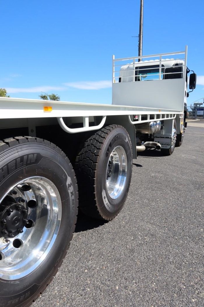 2025 Isuzu F Series FYJ300-350