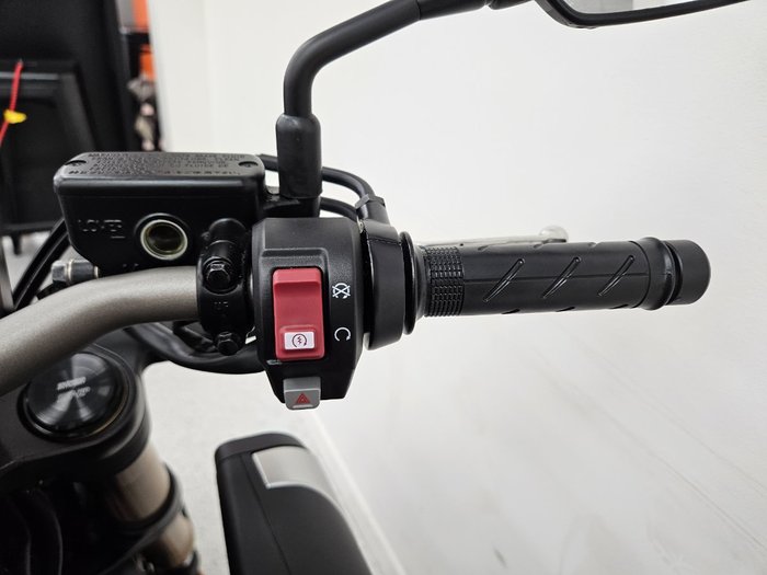 2024 Honda CB650R Red