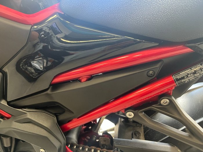 2024 Kawasaki Z900 (ZR900) RED
