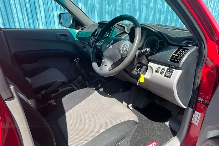 2014 Mitsubishi Triton GLX