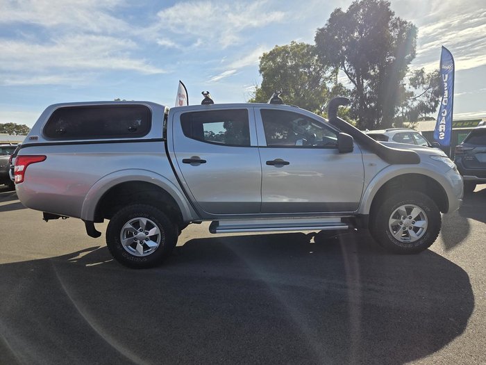 2015 Mitsubishi Triton GLX