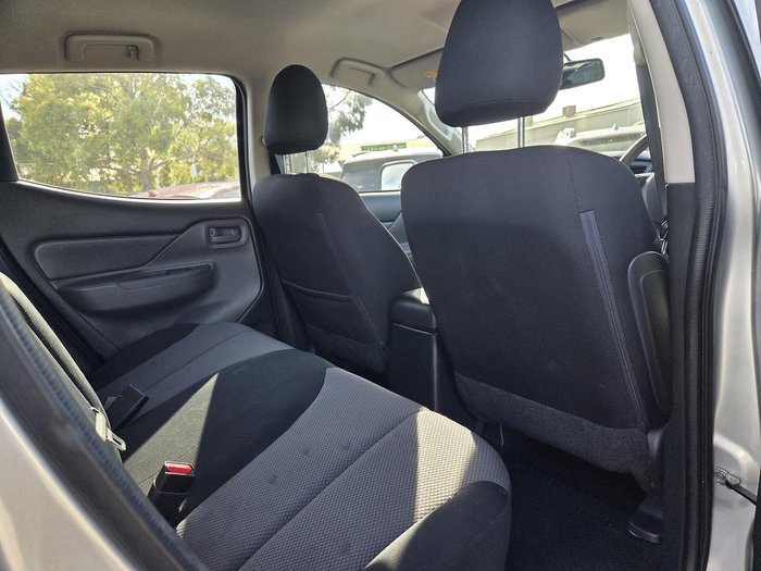 2015 Mitsubishi Triton GLX