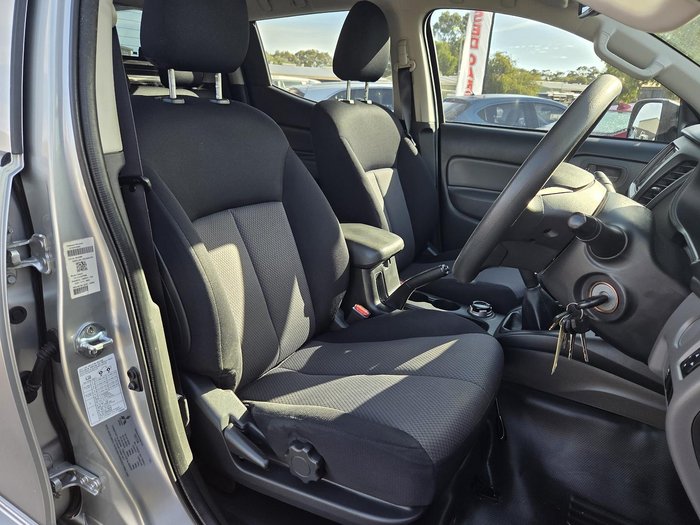 2015 Mitsubishi Triton GLX